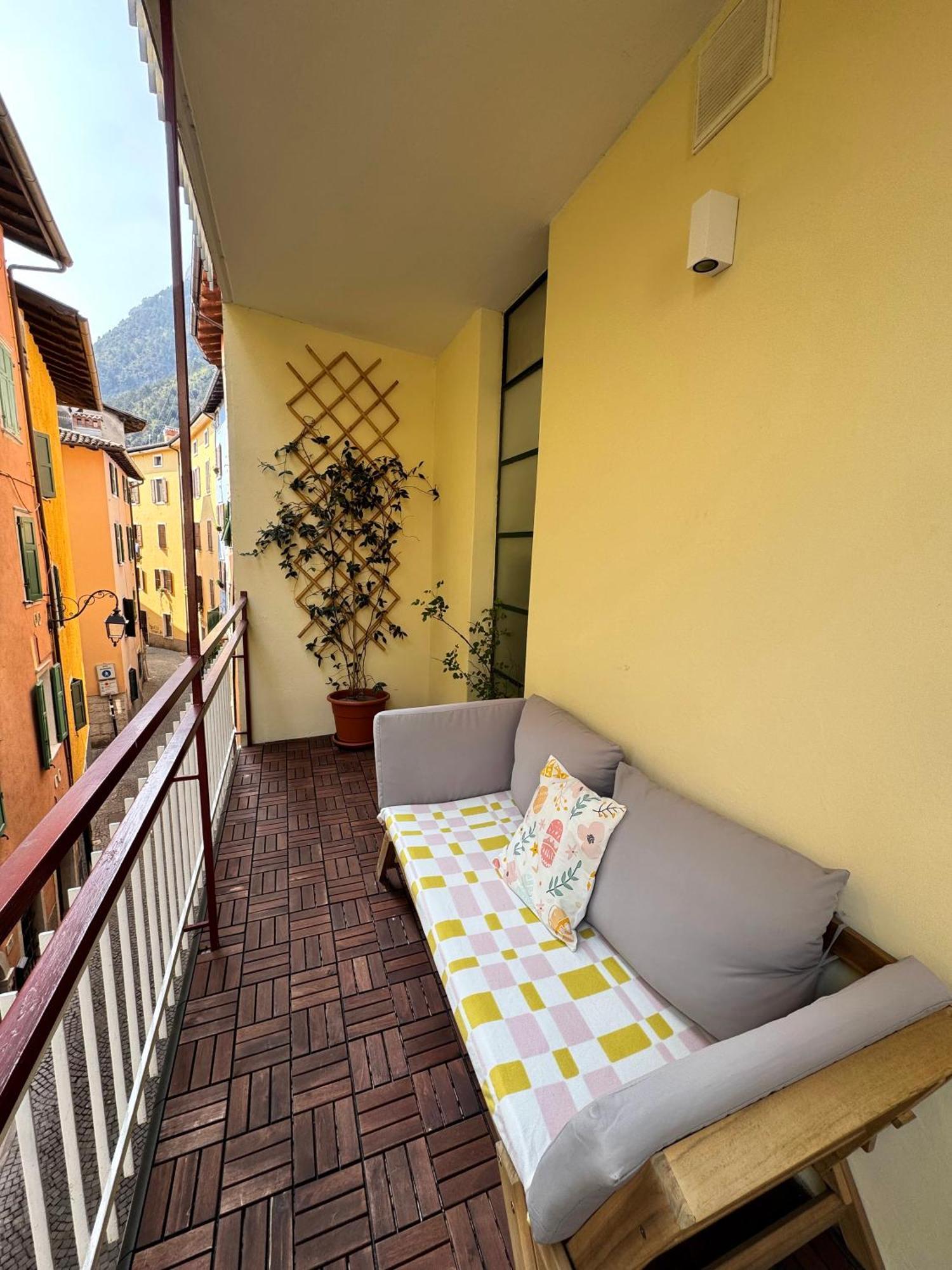 New Apartment In Historical Center Near Lake Рива-дель-Гарда Экстерьер фото